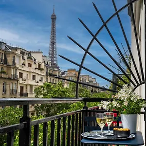 Le Cercle Tour Eiffel Отель